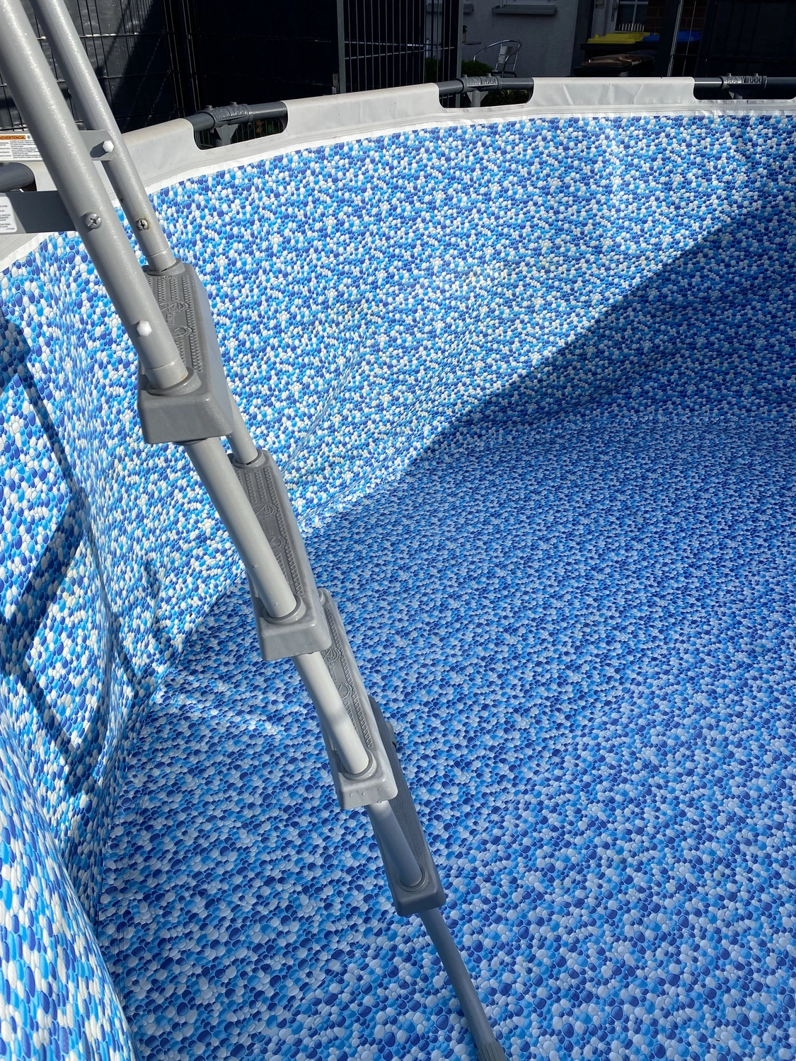 Die Schumanns - Natürliche Pflege - Poolreinigung